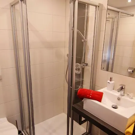 Haus Tirol Guest house