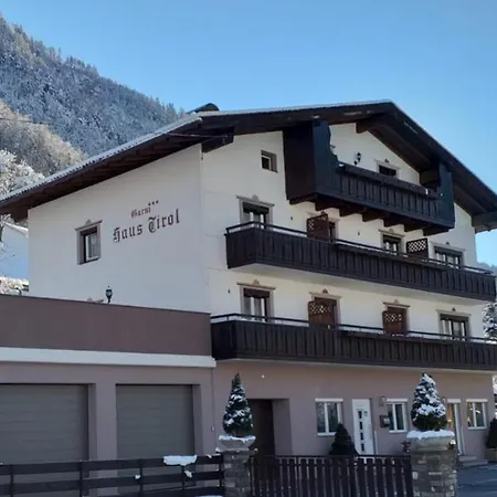 Haus Tirol Guest house