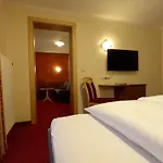 Haus Tirol Pensionat 4*