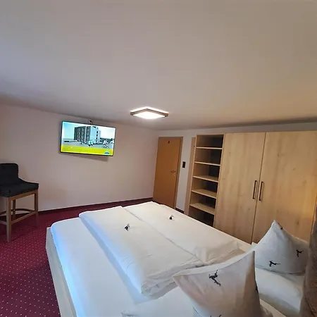 Haus Tirol 게스트하우스 4*