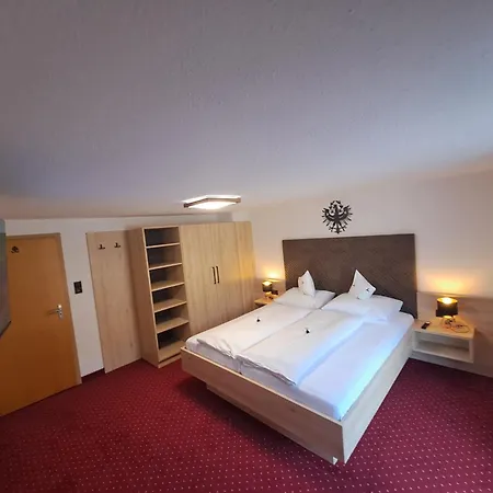 Haus Tirol 게스트하우스 리드임오브린터