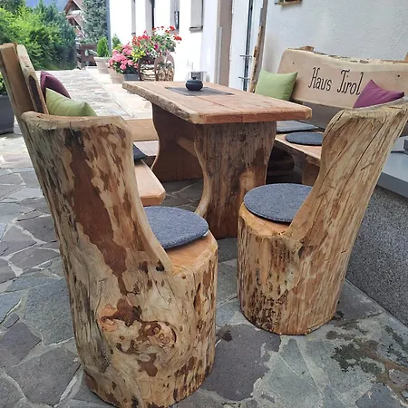 Haus Tirol ゲストハウス