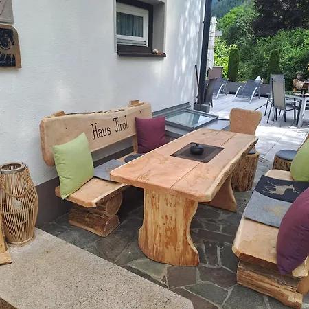 ゲストハウス Haus Tirol
