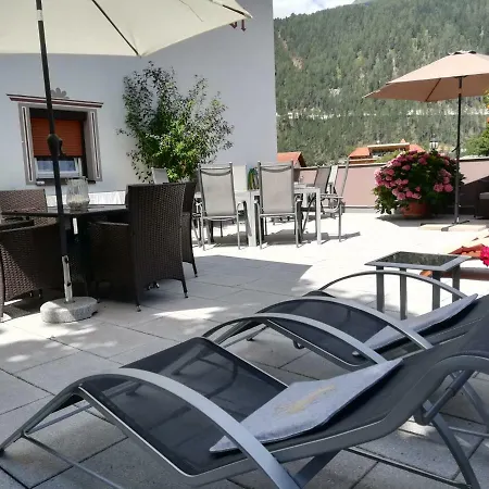 بيت ضيافة Haus Tirol 4*