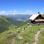 Haus Tirol 4*