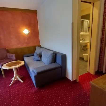Haus Tirol Pensjonat 4*