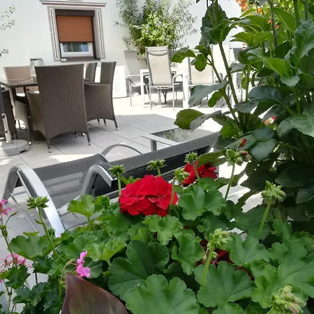 招待所 Haus Tirol 4*